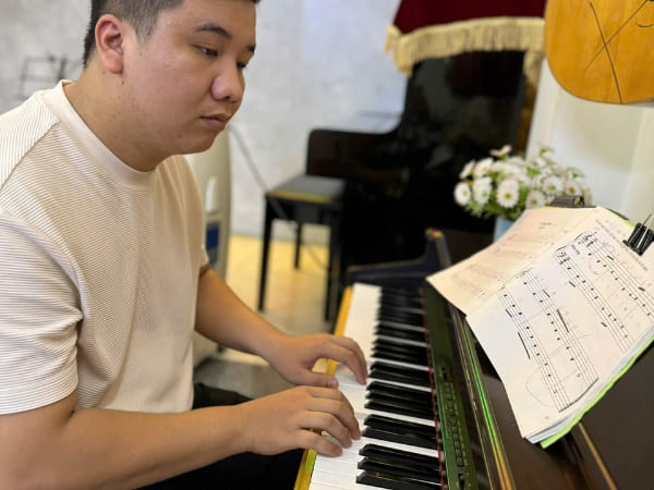 DẠY KÈM PIANO