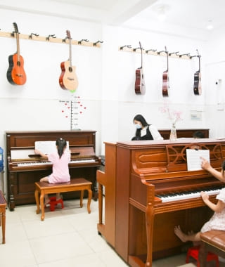 Lớp học âm nhạc Việt